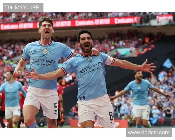 足总杯惊现冷门曼联与里昂激战成和引发全场热议